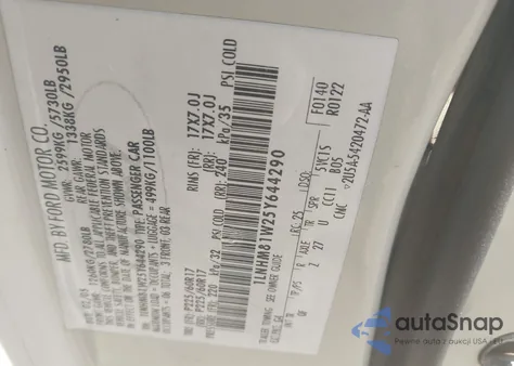 2005 Lincoln Town Car Signature from USA, damaged, VIN 1LNHM81W25Y644290